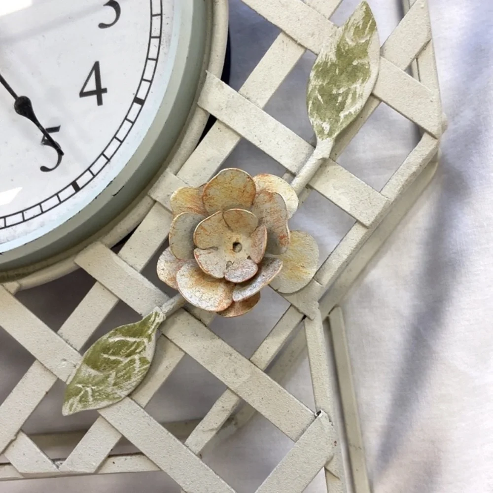 Vintage Kirch | Wall‎ Clock White/3D Floral Appliqué Metal Lattice